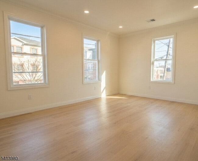 Photo - 331 Yale Ave