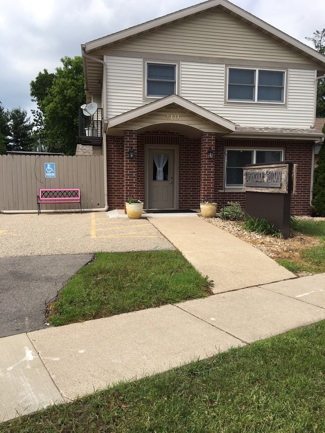 Building Photo - 210 E Verona Ave Unit D Rental