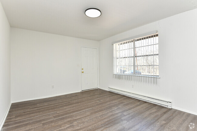 Building Photo - 423 Lily St Unit 60 Rental