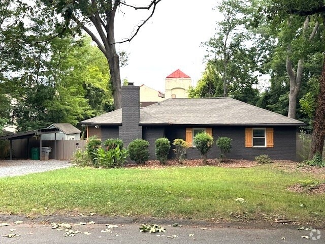 Building Photo - 1527 Medford Dr Rental