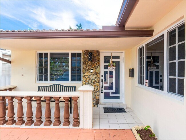 Photo - 33 NW 58th Ct