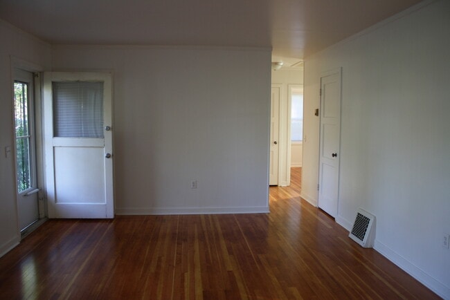 Photo - 2 Blocks from the river!!