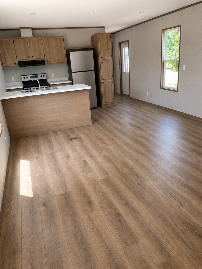 Photo - 3300 Lotus Ln