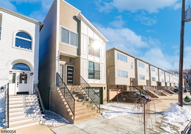 Photo - 68 Main St Unit 2