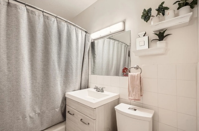 Photo - 3922 N Lyndale Ave