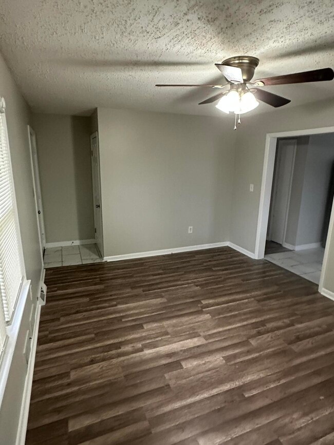 Photo - 126 Allnutt Dr