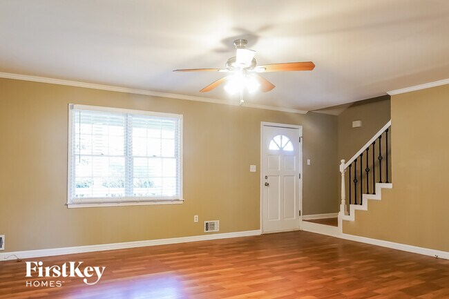 Photo - 104 Dogwood Ct