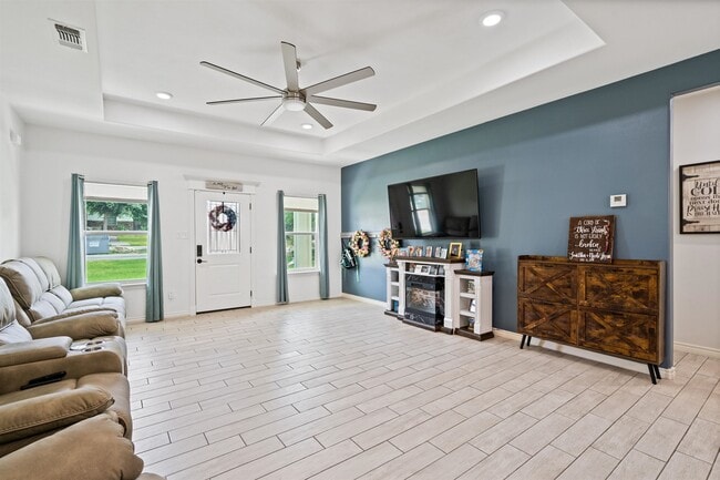 Photo - 204 Shadow Mountain Dr