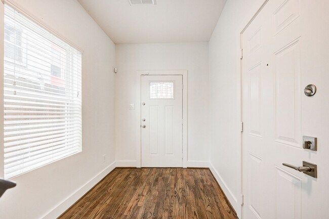 Photo - House with expansive rooftop deck overlook...