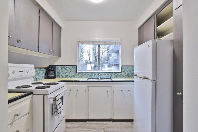 Photo - 1540 Haro St Unit 105