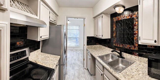 Photo - 9801 Royal Ln Unit #208