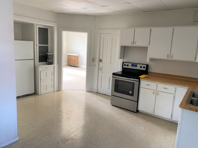 Photo - 920 W 5th St Unit 920 and a half