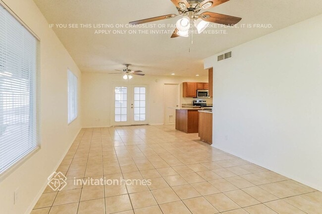 Photo - 512 N Los Feliz Dr