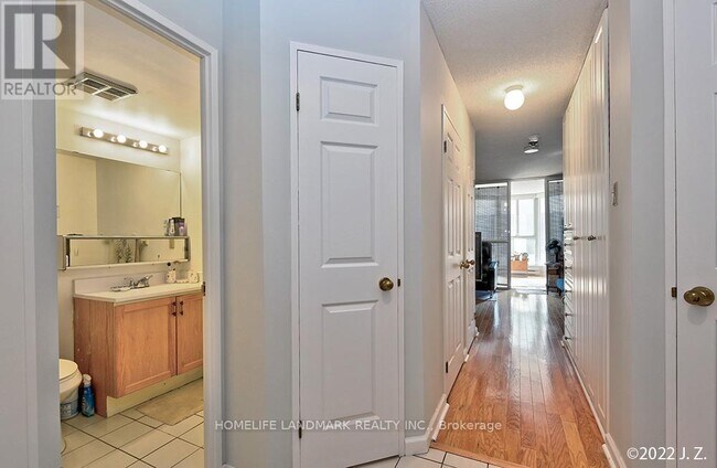 Photo - 55 Centre Ave Unit 605