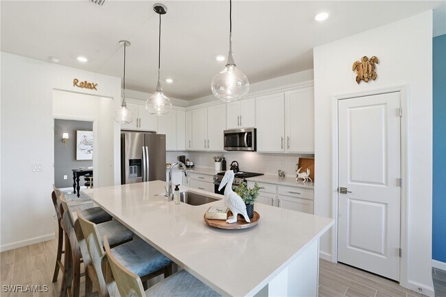Photo - 1657 Serena Ave