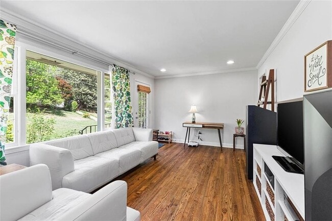 Photo - 1143 Willivee Dr