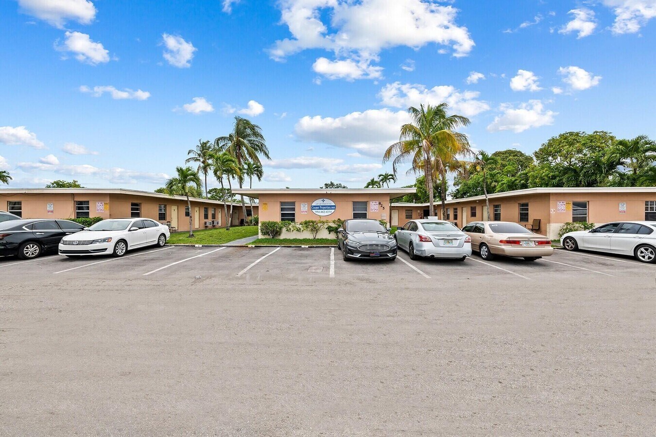 Photo - 825 NW 10th Terrace Unidad 9