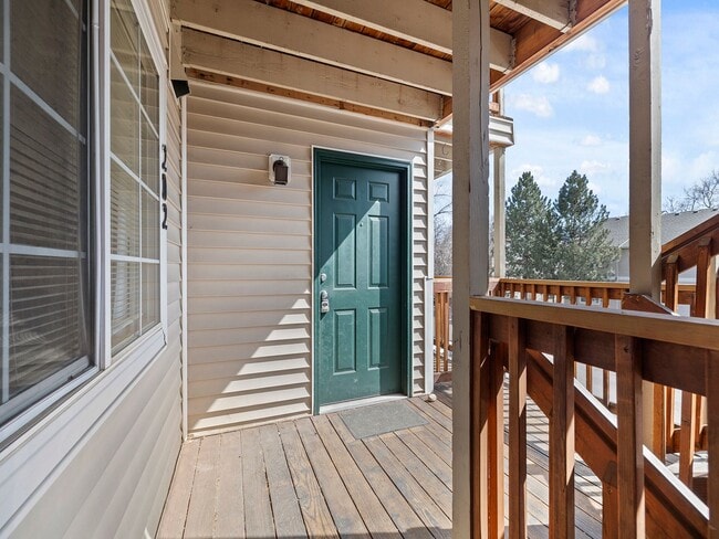 Building Photo - Well Maintained 2-Bed, 2-Bath Condo in Prime Location Near CSU! Unit B202