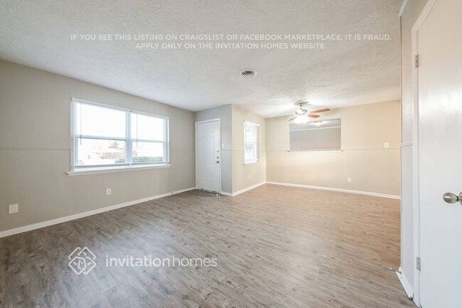 Photo - 3004 Albany Dr House