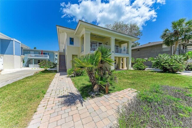 101 Palm Ave Unit 2