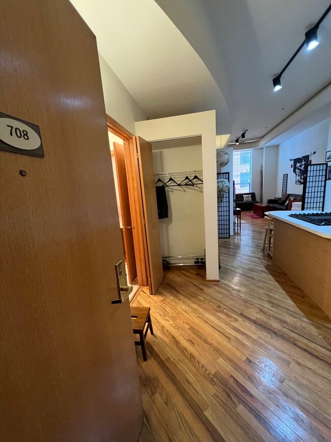 Photo - 910 S Michigan Ave Unit 708