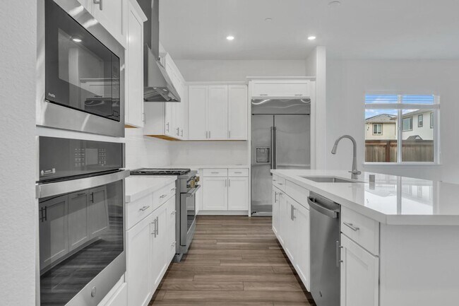 Photo - New 4 Bedroom 2.5 Bathroom 2280 sqft Home in Sacramento's Northlake Community for Lease.