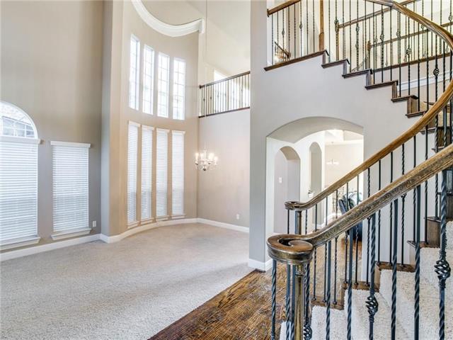 Photo - 1702 Tulare Dr