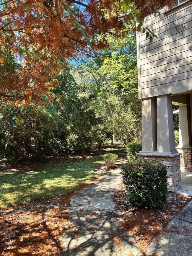 Photo - 16 Scarlet Woods Ct