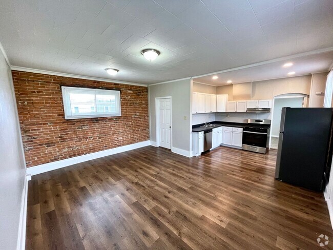 Building Photo - 611 N Main St Unit 611-C Rental