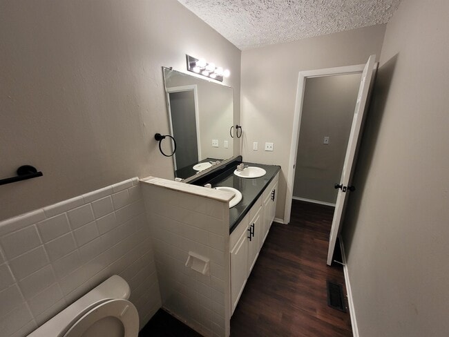 Photo - 5707 Gateway Dr