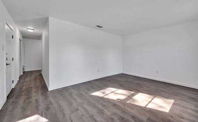 Photo - 5311 Tennyson Dr Unit 5311