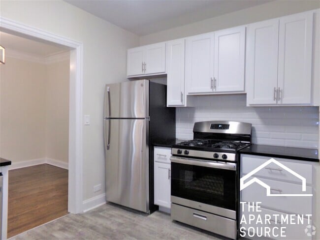 Building Photo - 918 Green Bay Rd Unit 2D Rental