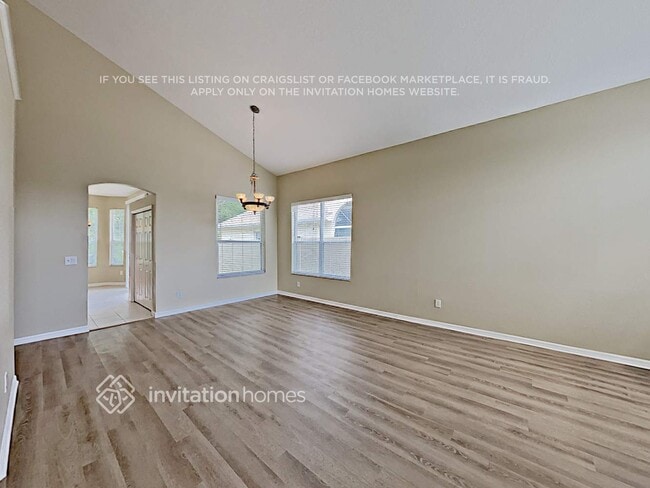 Photo - 264 Tavestock Loop