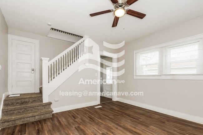 Photo - 709 W Race St