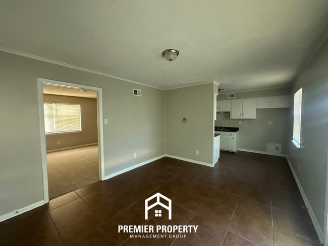Photo - 5166 Rolling Fields Dr