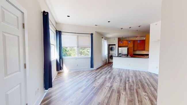 Photo - Main Street Corridor Available July 1