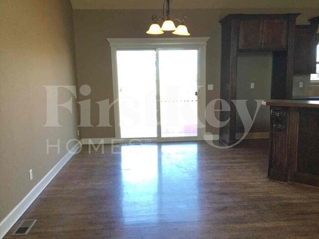 Photo - 2004 Parkview Dr