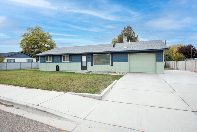 Building Photo - 1905 Allen Ave