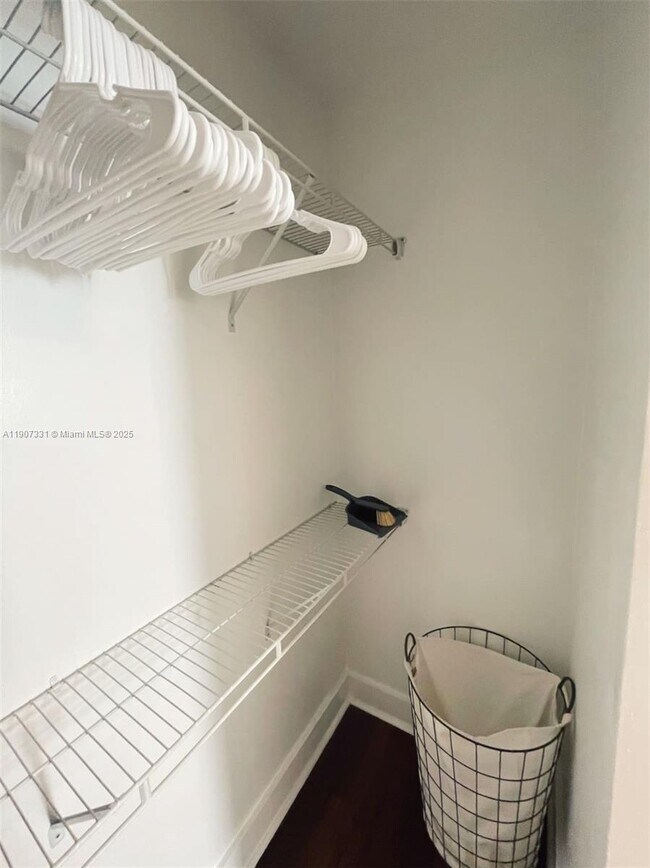 Photo - 274 NW 32nd St Unidad 1