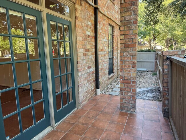 Photo - 2425 Underwood St Unit 142