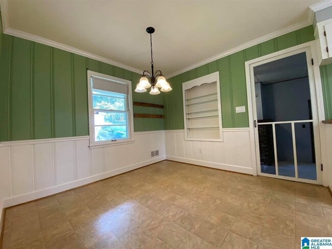 Photo - 510 9th Ave NE