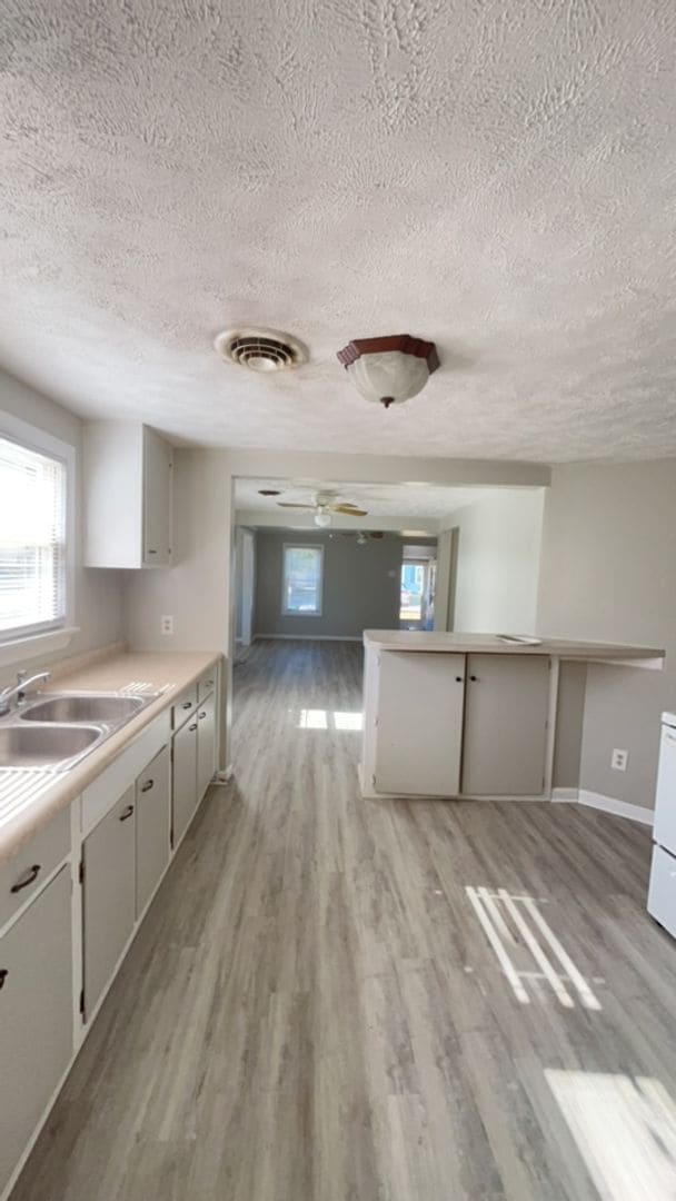 Photo - Washer/Dryer Hook-Ups