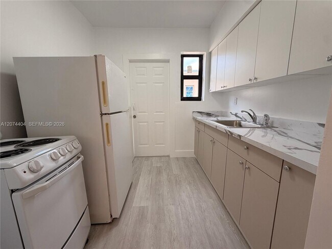 811 81st St Unidad 2