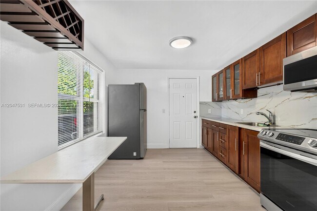 5800 Taylor St Unit 1