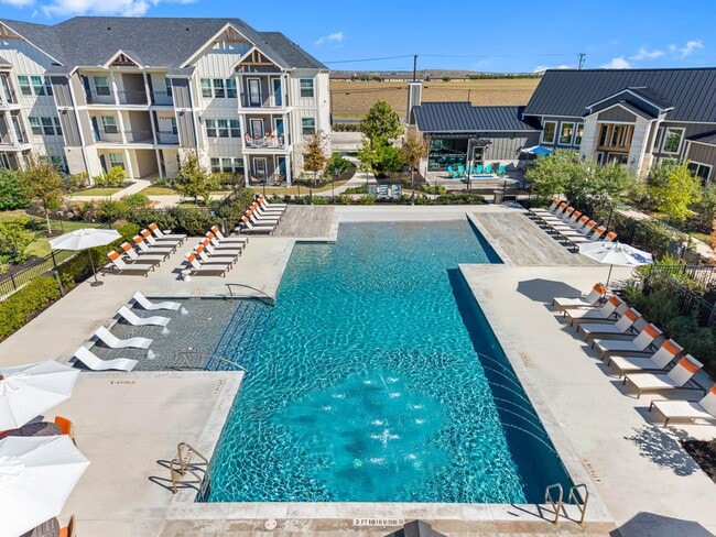 Building Photo - Comal Crossing at Creekside