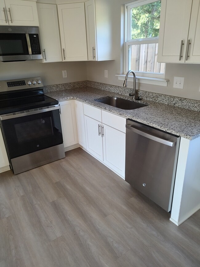 Photo - 1607 N Green River Rd