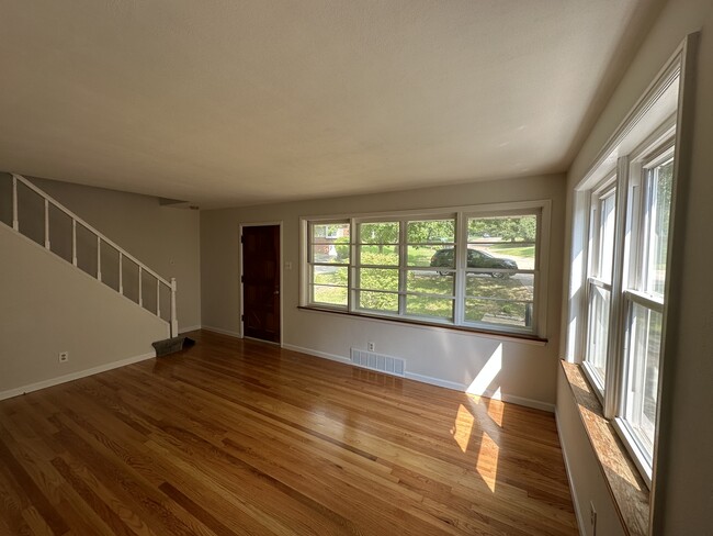 Photo - 1113 Twinbrook Dr