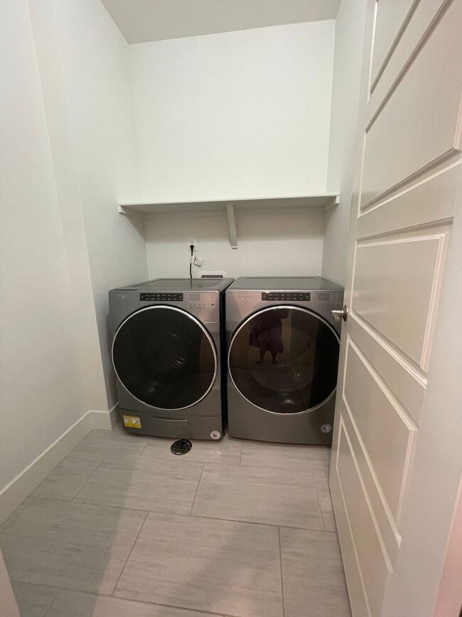 Photo - 2234 Central Pk Wy