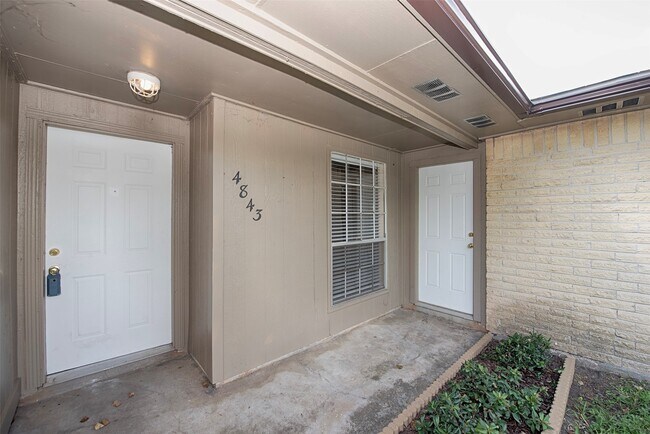 Photo - 4843 Beechaven St