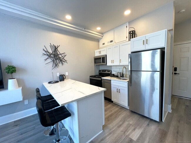 Photo - 101 Orange St Unit 220